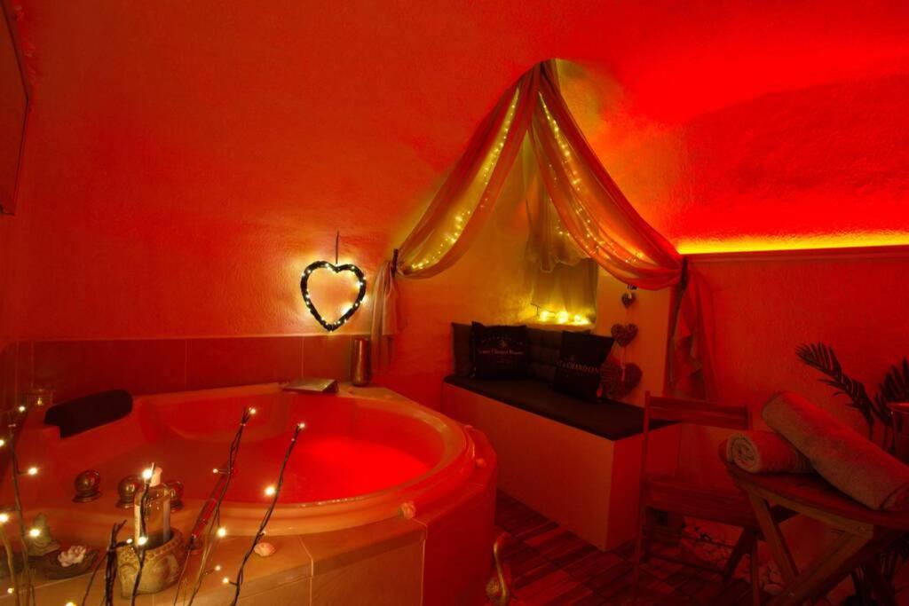 Les Secrets D'Alcove, Nuits Romantiques Avec Spa Aix-en-Provence Eksteriør bilde