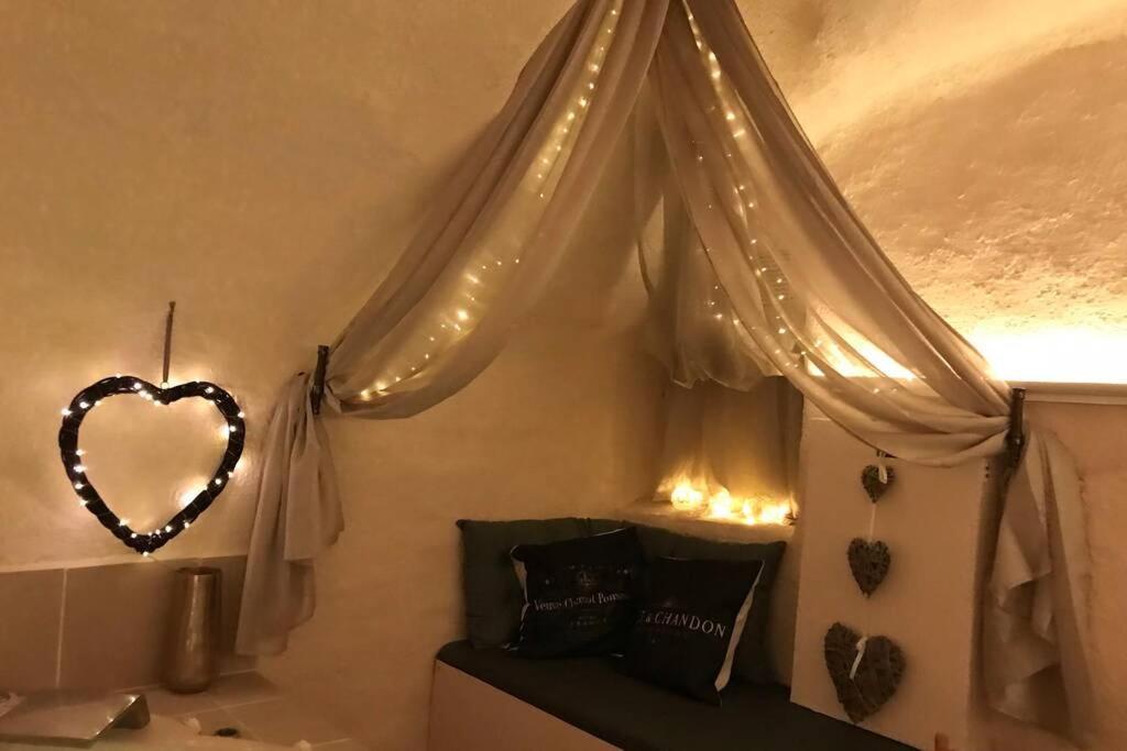 Les Secrets D'Alcove, Nuits Romantiques Avec Spa Aix-en-Provence Eksteriør bilde